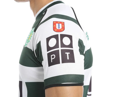 قميص سبورتينج لشبونة الأساسي 2002/03 مع طباعة رونالدو 28