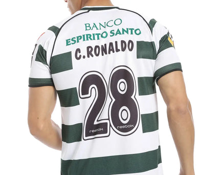 قميص سبورتينج لشبونة الأساسي 2002/03 مع طباعة رونالدو 28