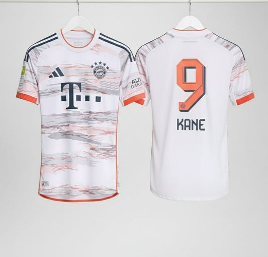 التيشرت  الثالث لنادي بايرن ميونخ