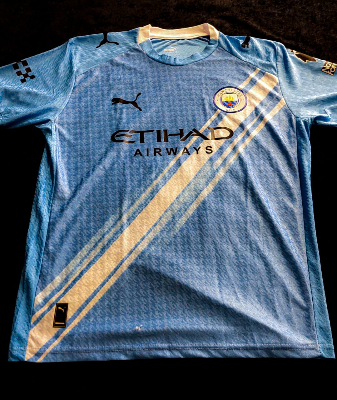 قميص مانشستر سيتي الأساسي 2025/26